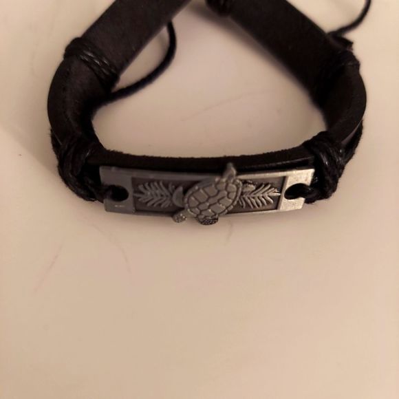 Men's Simple Vintage Turtle Head Handmade Faux Leather Bracelet - Picture 2 of 6